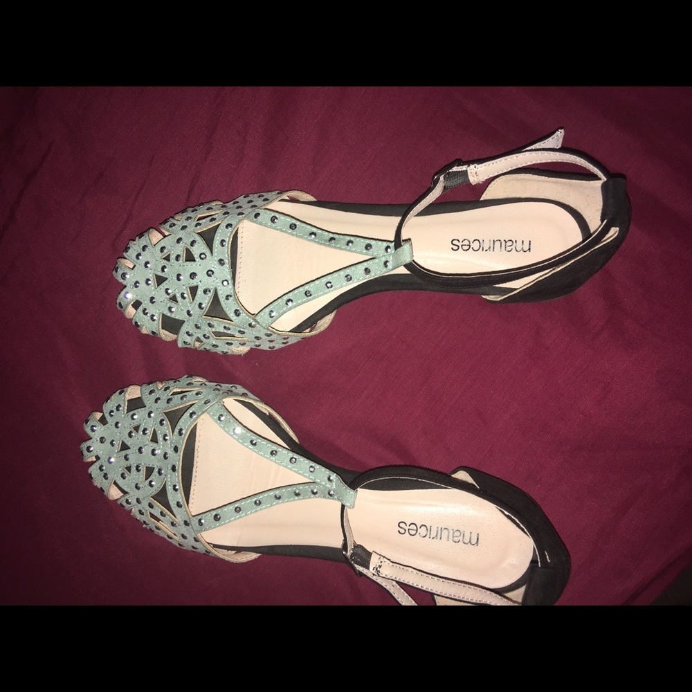 Beautiful turquoise flats.